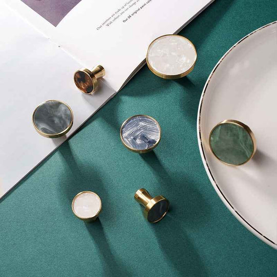 Brass Furniture Handles Elegant Door Knobs and Handles for Cabinet Kitchen Cupboard Drawer Pulls Wall Hanging Hooks Shell Resin|Cabinet Pulls