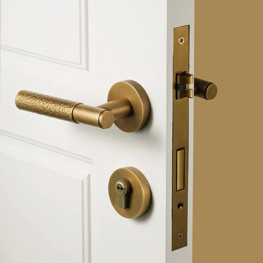 Dooroom Luxury Brass Hammered Polished Door Lock Hidden Single Lock Bedroom Indoor Bathroom Door Handle Wood Door Lever Frontier General Hardware